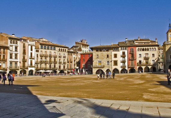 Plaza-de-Vic-Hotel-Can-Pamplona